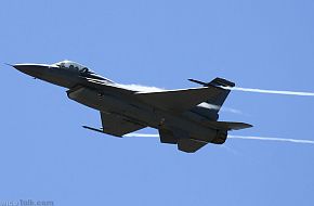 USAF F-16 Fighting Falcon Fighter Aircraft