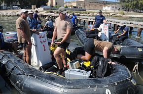 Sailors from Egyptian navy frogman units