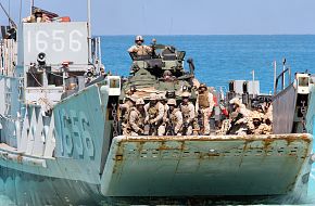 Amphibious Forces conduct an amphibious landing demonstration