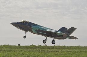 F-35 Lightning II Equipped with Avionics Systems