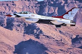 USAF Thunderbirds Flight Demonstration Team