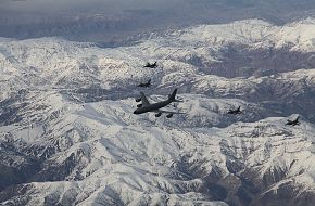 KC-135R with F-16's