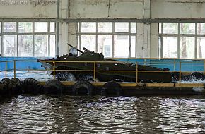 btr-80 swimming