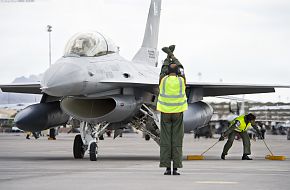 F-16 and Crew Chiefs of the Pakistan Air Force