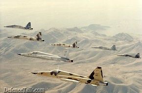 f-5 tiger large formation