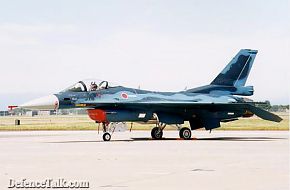 Mitsubishi F-2.