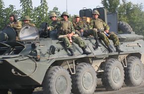 Russian troops, BTR-80