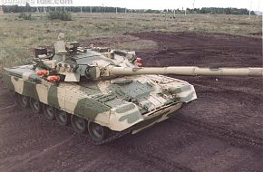T-80U with Drozd-2
