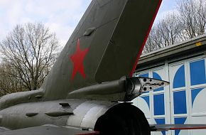 MiG-21UM