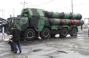 5P85 S-300PS launcher