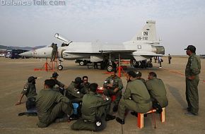 JF-17, Pakistan Air Force Personnel at airshow china 2010