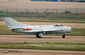 J-6 (Mig-19) at Airshow China 2010