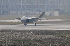 Chengdu J-20 Stealth Fighter Jet - China