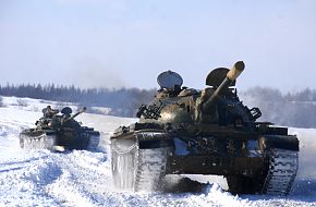 Chinese Tanks in Winter Training