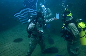 US Navy Divers