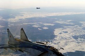 MiG-31 mid-air refueling