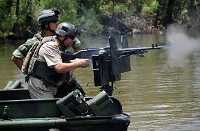 US Navy  M-240B machine gun