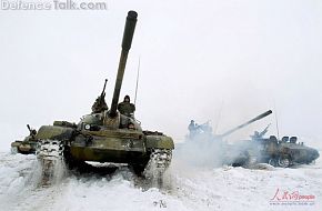 PLA  Xinjiang Military Area Command  armored regiment