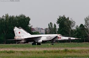 MiG-25RBT