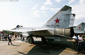 MiG-25MR