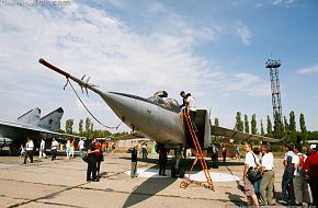 MiG-25MR