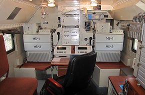 R-419MP long-range comm station