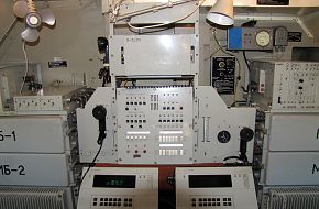 R-419MP long-range comm station