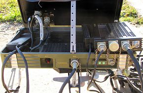 R-438-M satcom kit