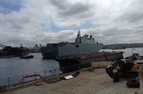 NUship Canberra Arriving in Sydney