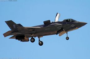 USMC F-35B Lighting II Stealth Fighter