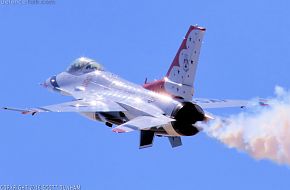 USAF Thunderbirds Flight Demonstration Team F-16 Viper