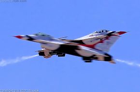 USAF Thunderbirds Flight Demonstration Team F-16 Viper