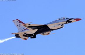 USAF Thunderbirds Flight Demonstration Team F-16 Viper