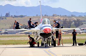 USAF Thunderbirds Flight Demonstration Team F-16 Viper