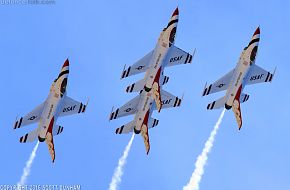 USAF Thunderbirds Flight Demonstration Team F-16 Viper