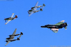 USAF Heritage Flight - P-51 - P-38 - F-4