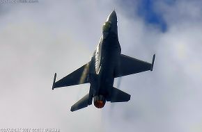 USAF F-16 Viper Fighter Aircraft