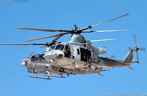 USMC UH-1Y Venom & AH-1Z Viper Helicopter Gunships