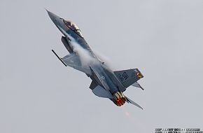 USAF F-16 Viper Fighter Aircraft