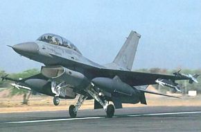 PAF F-16B