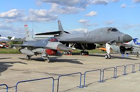 MAKS 2005 Air Show - B-1b USAF Strategic Bomber