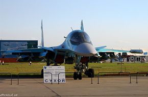 MAKS 2005 Air Show - Su 32 @ The Moscow Air Show - Zhukovsky