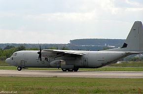 MAKS 2005 Air Show - AC 130 USAF