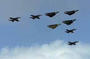 Oceana AirShow 2005 - Four F-14 Tomcats, two F/A-18C Hornets and two F/A-18