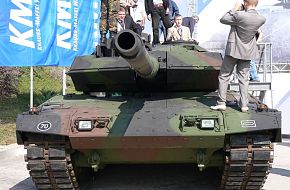 LEOPARD 2A6 / IDEF 2005 - Land Weapon Systems