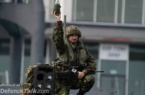 DSEi 2005 - AGI tactical approach landing system