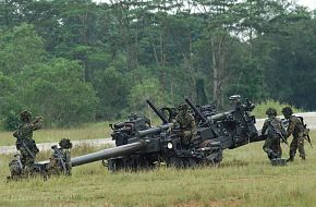 Light Weight Howitzer Pegasus, Singapore