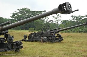 Light Weight Howitzer Pegasus, Singapore