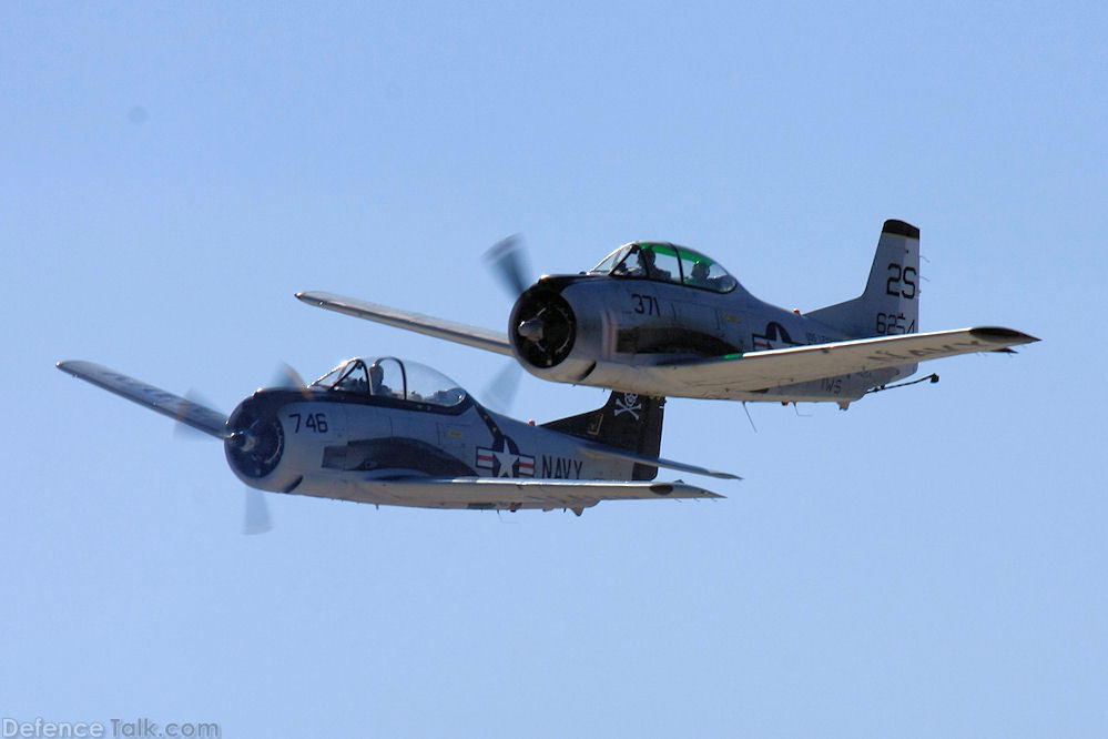 US Navy T-28 Trainer Aircraft | DefenceTalk Forum