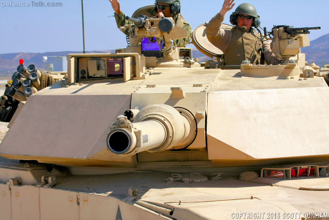 Usmc M1A1 Fep Abrams Tanks Firing From Hull-Down Positions – EKVZCX